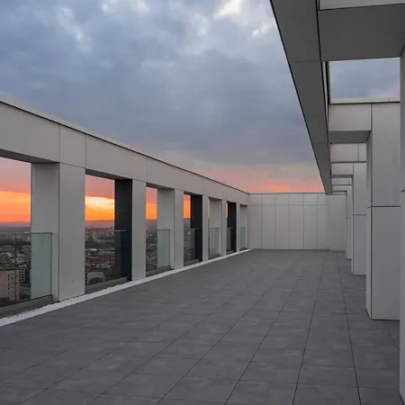 Campus 90 - Free Parking Hotel Warna