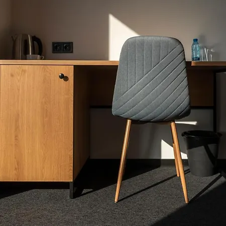 Campus 90 - Free Parking 4* Warna