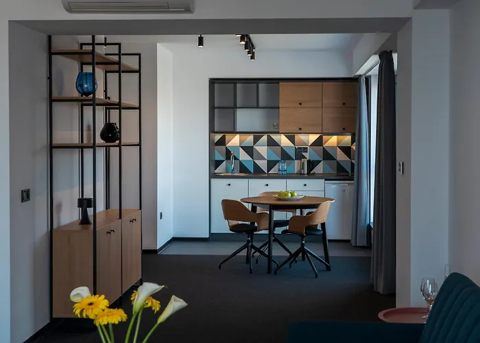 Ξενοδοχείο Campus 90 - Free Parking 4*