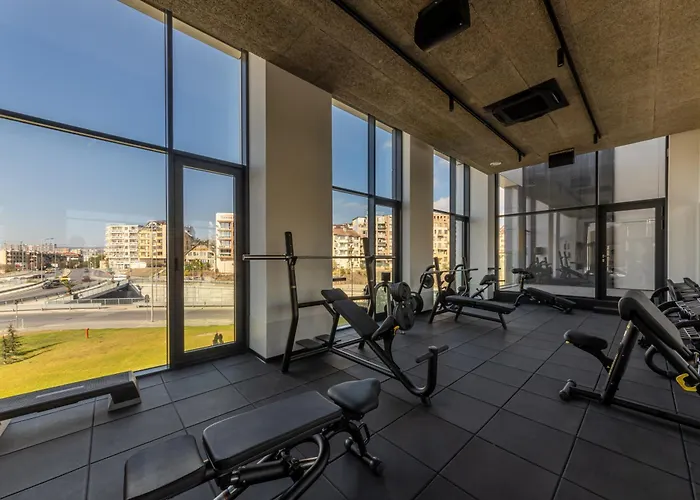 Campus 90 - Free Parking