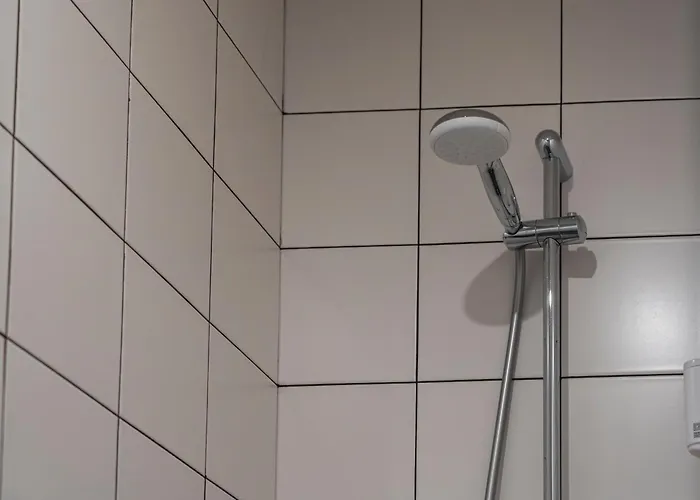 מלון Campus 90 - Free Parking 4*